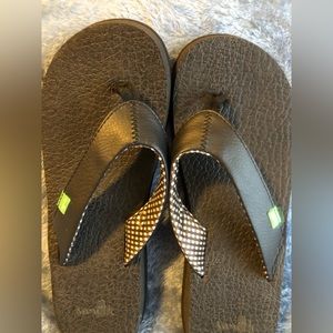 Sanuk yoga mat flip flops
